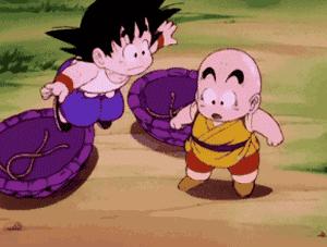 卡戴珊为好看不上厕所，穿“乳胶衣”生拉硬拽，臀大胯宽总是卡住