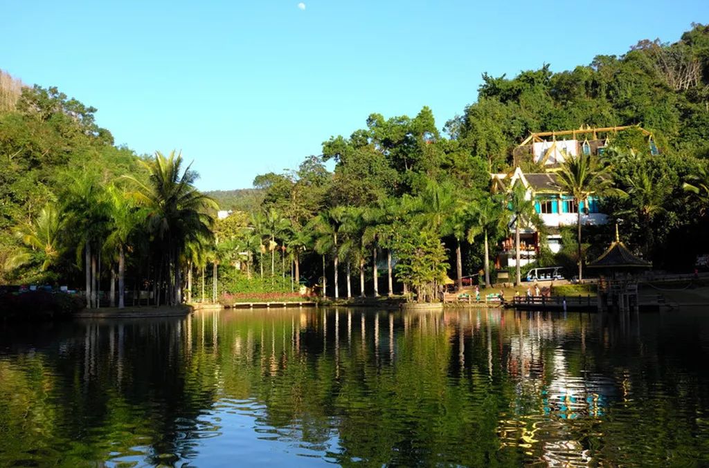 中老昆万铁路即将通车,中老昆万铁路隧道全线贯通