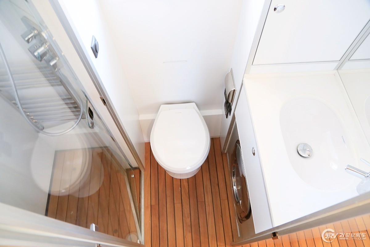 诺马迪森房车100万以内,1300万诺马迪森越野房车旅游