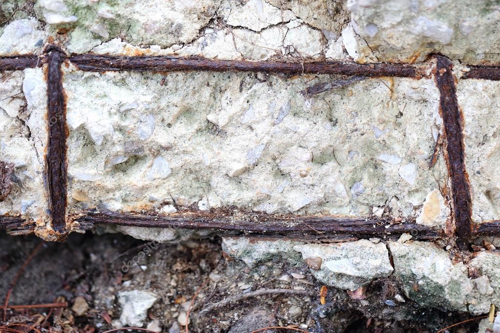 预制板坍塌的原因,预制板楼房渗漏会引起楼房坍塌吗