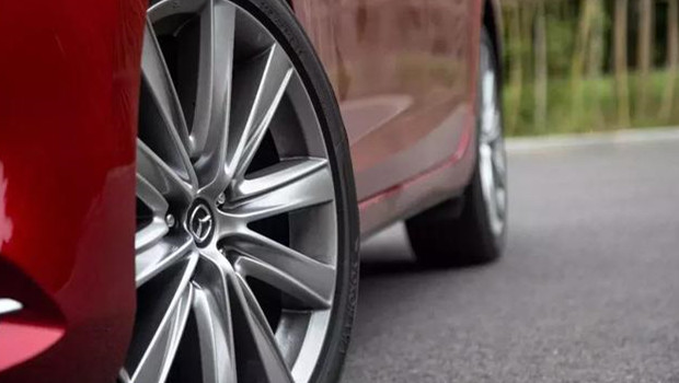 通用的6at变速箱跟采埃孚区别,8at变速箱采埃孚和爱信哪个更好