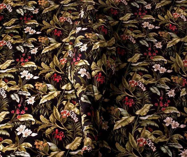 90后美女画家为自己画,中国女画家画人物肖像