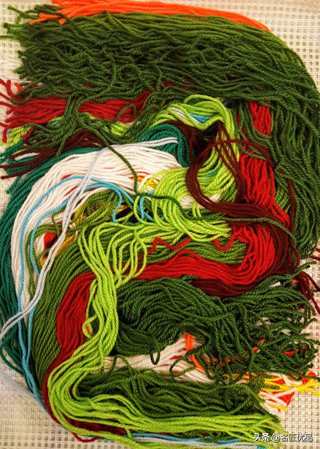旧物利用!毛线用不完就用来刺绣,这才是十字绣最让人佩服的绣法