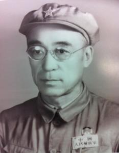 他曾任一野副司令，55年只授上将，儿子的成就却比元帅后人还厉害