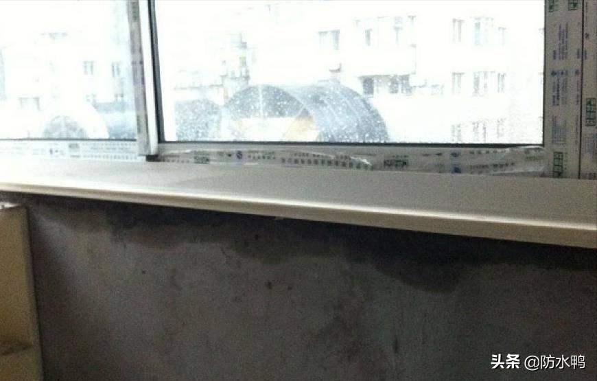 窗框上沿与墙体间漏水如何处理,海螺塑钢门窗上沿漏水如何解决