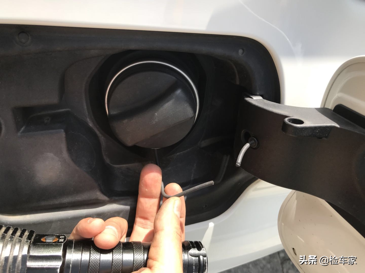 宝马m6巅峰极速合约车,宝马m62015款二手价格