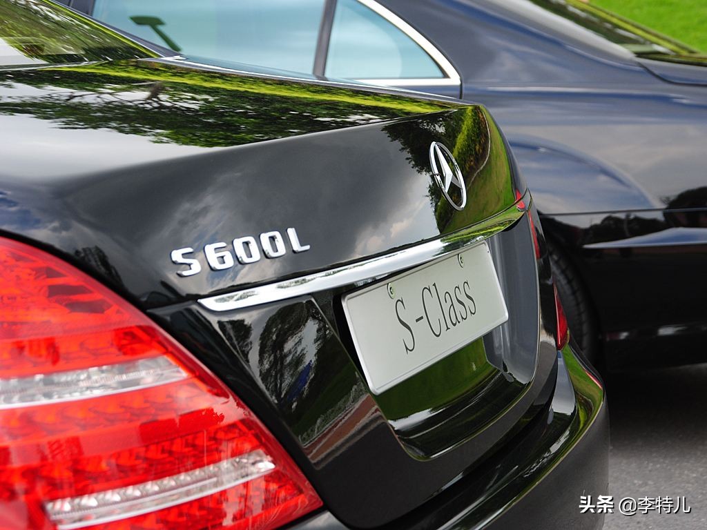 汽车车尾的字母分别代表什么意思,汽车尾部的字母都是什么意思