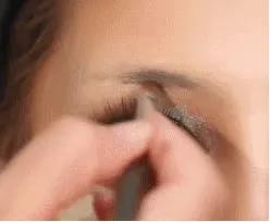 今年流行的眉毛画法,流行的眉毛怎么画