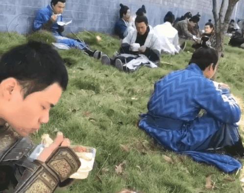 横店群演真实生活电影,横店群演真实生活一天