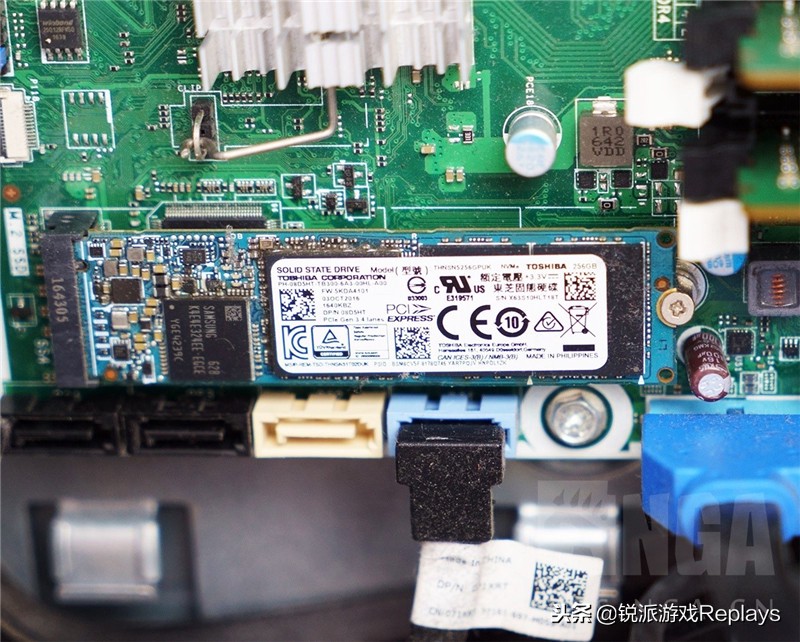 alienware外星人背部灯光,外星人全家桶颜值