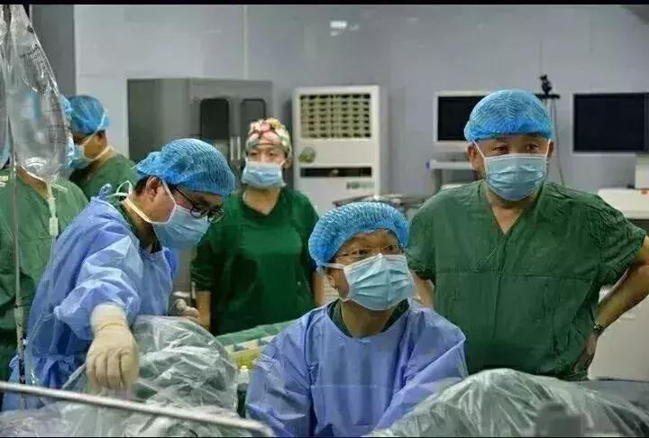 上海吴登龙医生,上海同济医院泌尿科吴登龙的视频