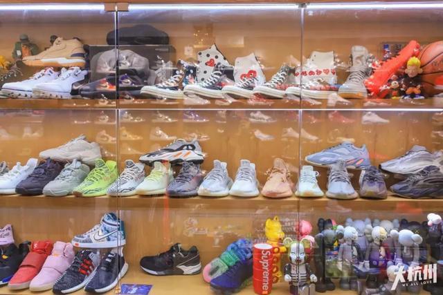 aj 1最好看配色男低帮 (aj1最新配色大全图片低帮)