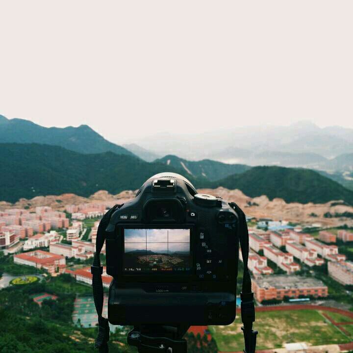 建在山谷里面的大学,建在山中的大学