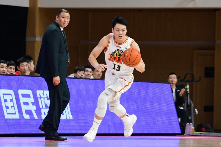 吉林队姜宇星和弟弟姜俊星照片,吉林队姜宇星和姜伟泽是兄弟吗