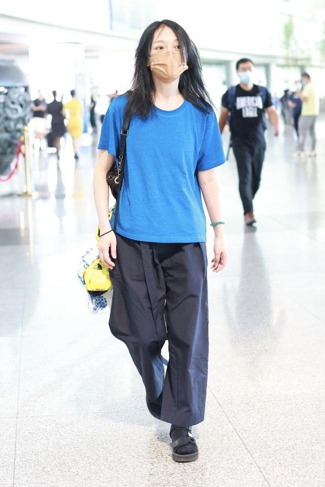 周迅的穿衣搭配图片大全,周迅穿衣打扮高级