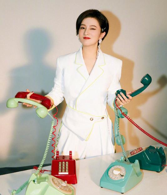 金铭又矮又胖,金铭变胖