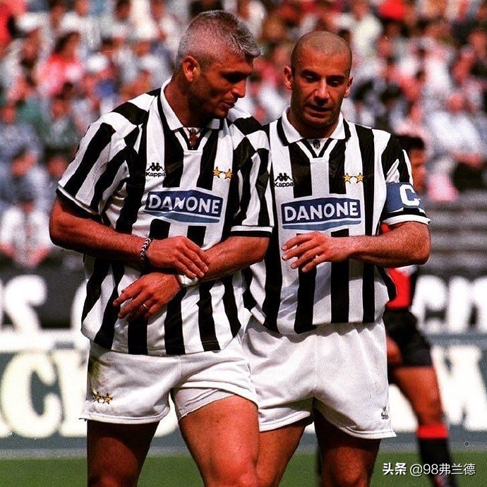 光头维亚利,光头队长出场完整版