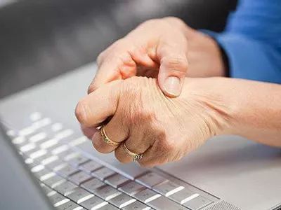 癌症患者下雨阴天会怎样,什么癌症下雨天疼