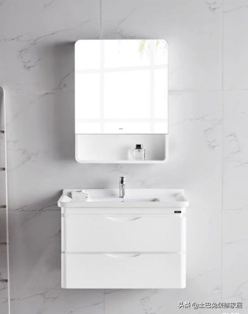 浴室柜陶瓷的好还是木质的好,浴室柜是pvc的好还是实木的好