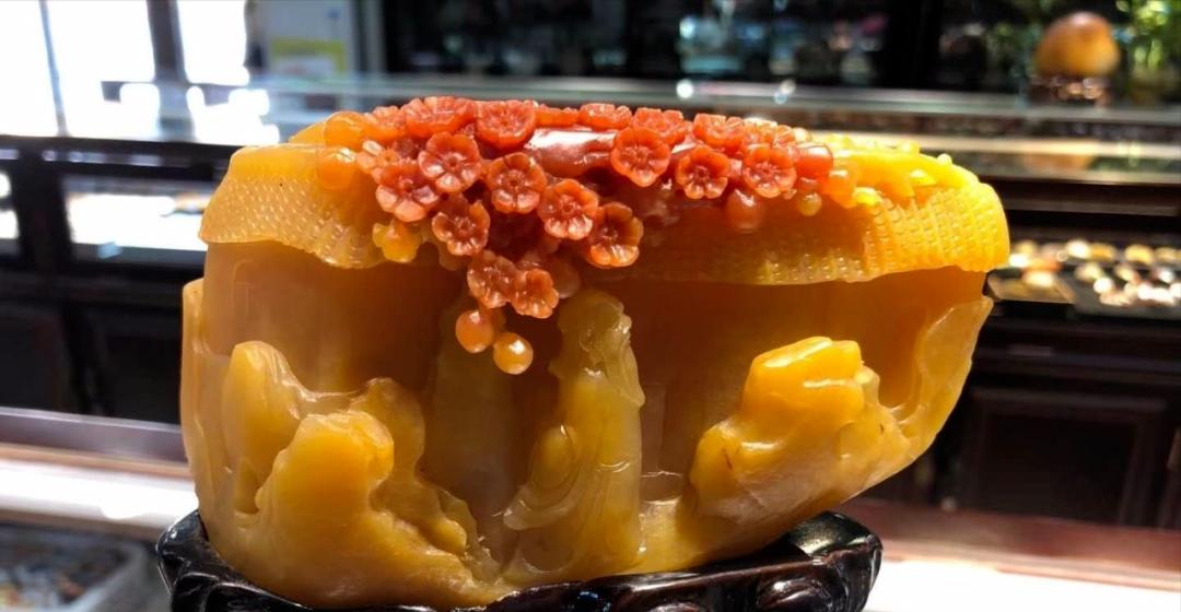 欣赏一下金丝玉的美吧,金丝玉晶莹剔透