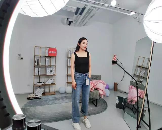 鏈嶈搴楀疄浣撳簵鍊掗棴娓呬粨鐩存挱,琛ｆ湇搴楅摵鍊掗棴娓呬粨鍟嗗搧鐩存挱