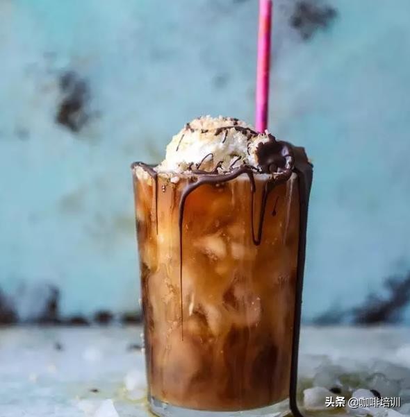 阿芙和佳朵的咖啡怎么做,阿芙佳朵必须用香草口味冰激凌吗