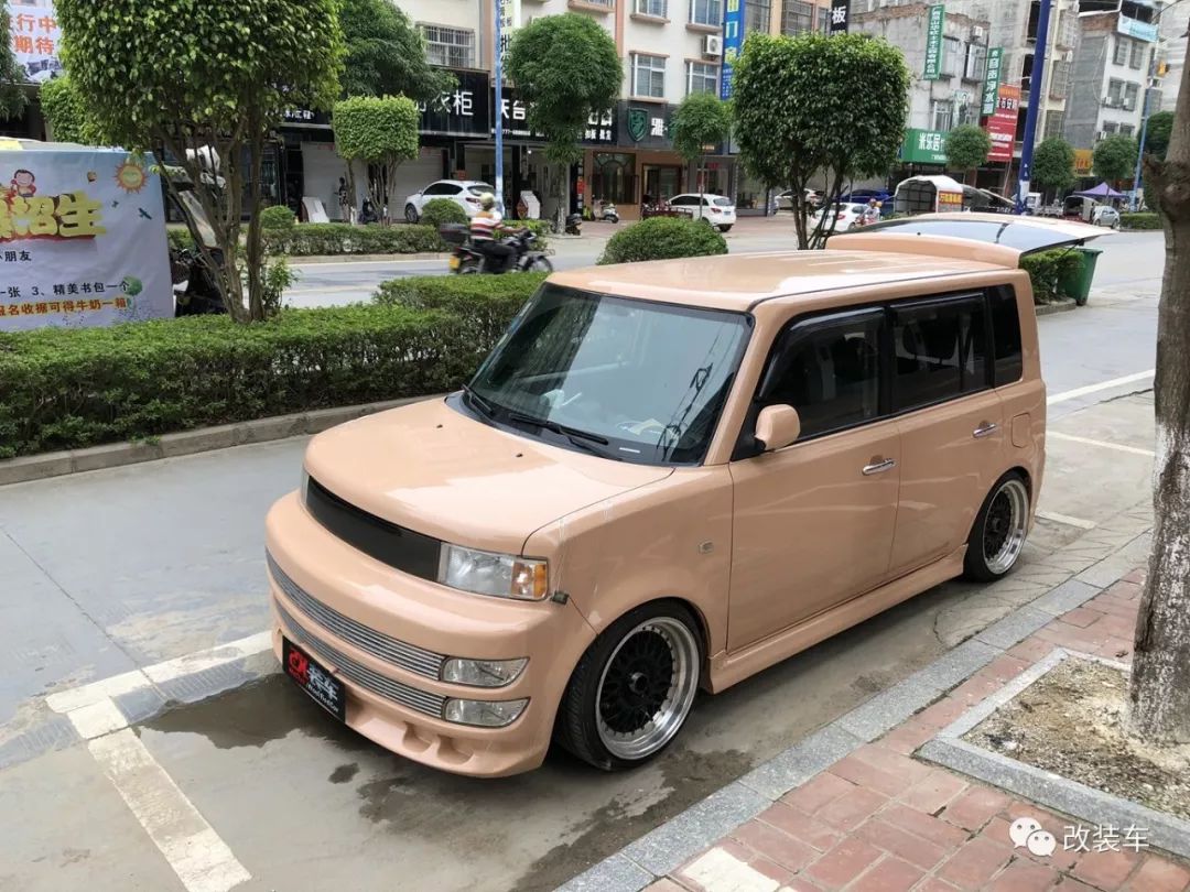 小姐姐丰田霸道改装,小姐姐酷熊改装