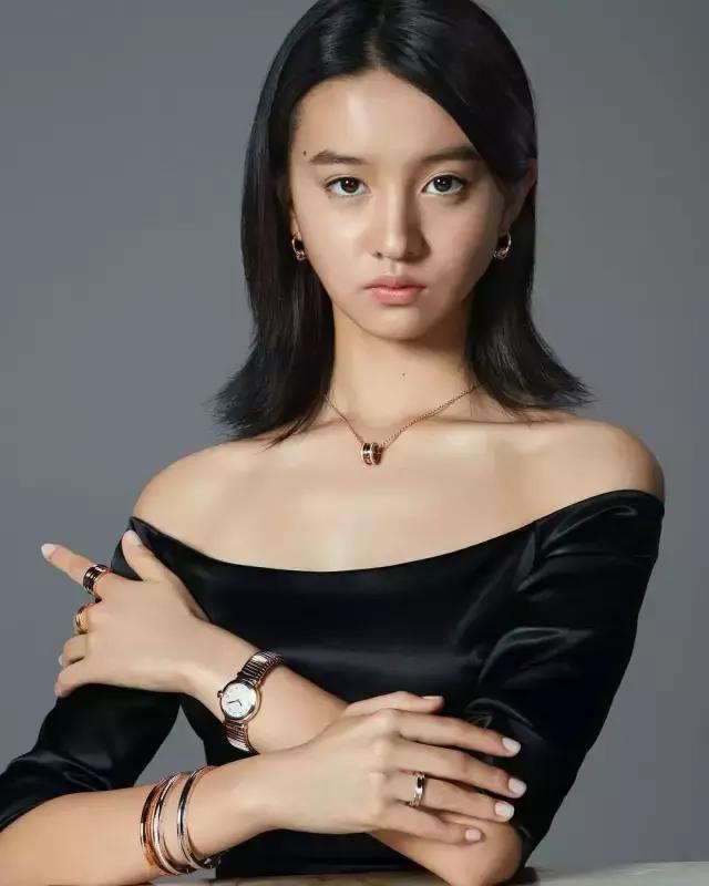 15岁拿下香奈儿,15岁靠自己拿下香奈儿
