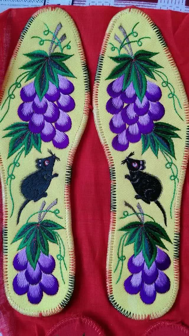 十字绣鞋垫花样图解大图,最受欢迎的小格子鞋垫图案