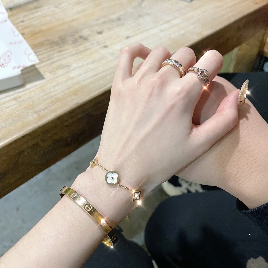 宝格丽戒指鉴定软件,宝格丽戒指怎么辨真伪