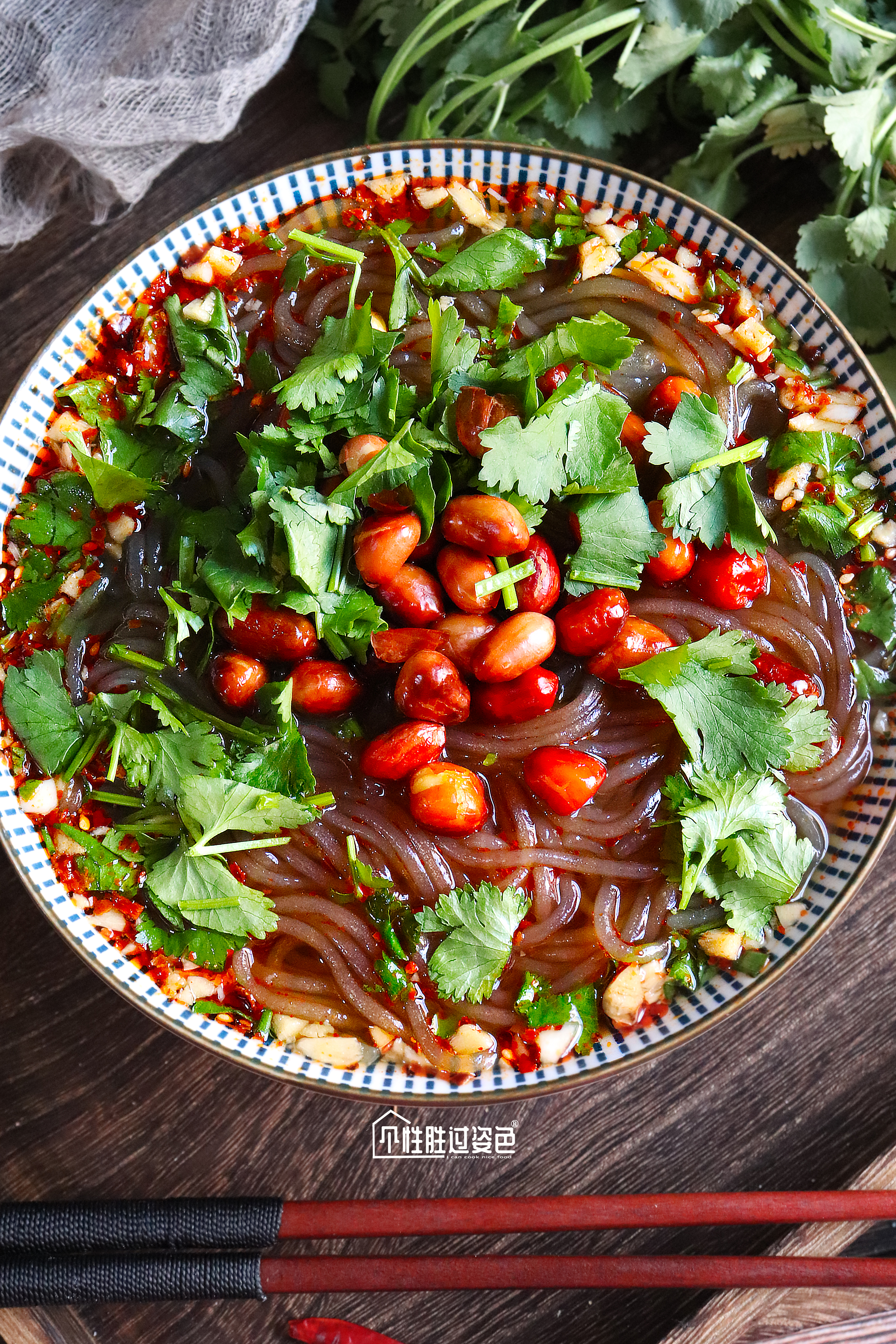 30秒教你制作酸辣粉,手把手教你做酸辣粉视频