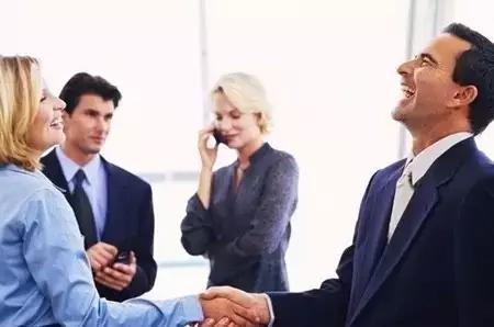 “夜总会”式的社交方式已经过时了