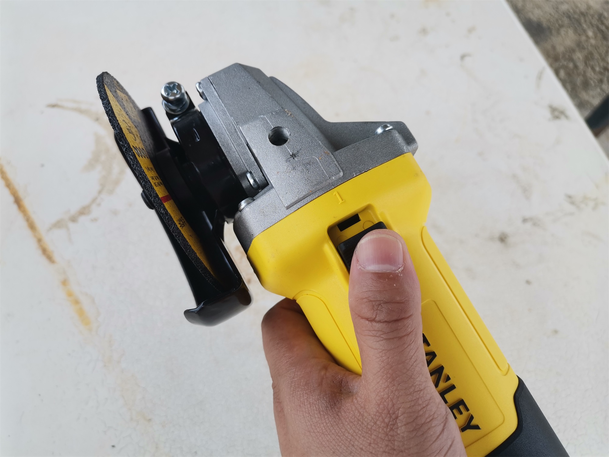 史丹利角磨机220v,史丹利角磨机拆解视频