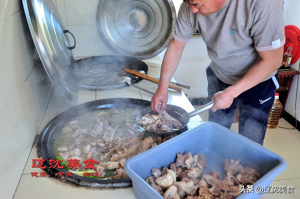 沈阳棋盘山满族风情村烤全羊,沈阳棋盘山莲花炖鱼馆烤全羊