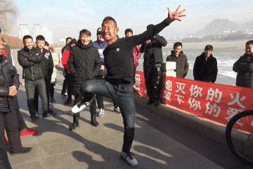 现在网上有很多土味视频,土味视频为何让人上瘾