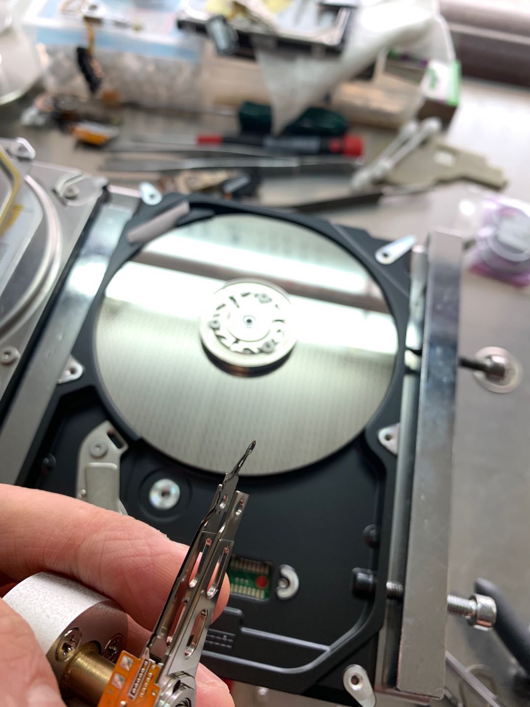 硬盘吱吱响数据能恢复吗,硬盘有响声不认盘不恢复数据