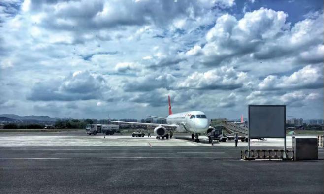 男子花25万买一张无限次机票,男子花25万无限次机票