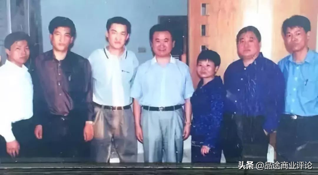 王健林负债始末,为什么王健林会负债4000亿