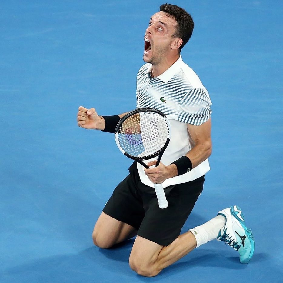 甜点君,美津浓足球鞋wave系列评测