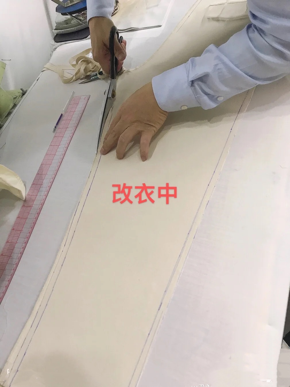 裤子太肥从哪里改好看一些,裤子改窄从里面改还是外侧改