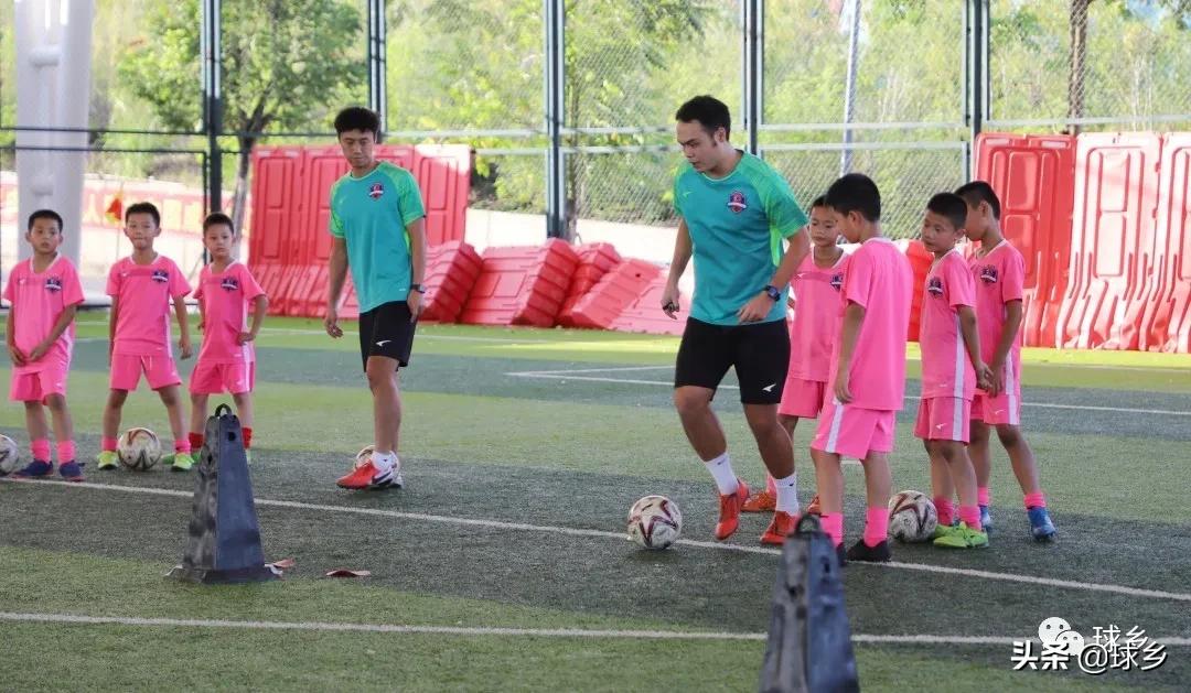 姊呭窞鎸煄闈掕鏈堣禌,鑱屼笟姊槦瓒崇悆闈掕