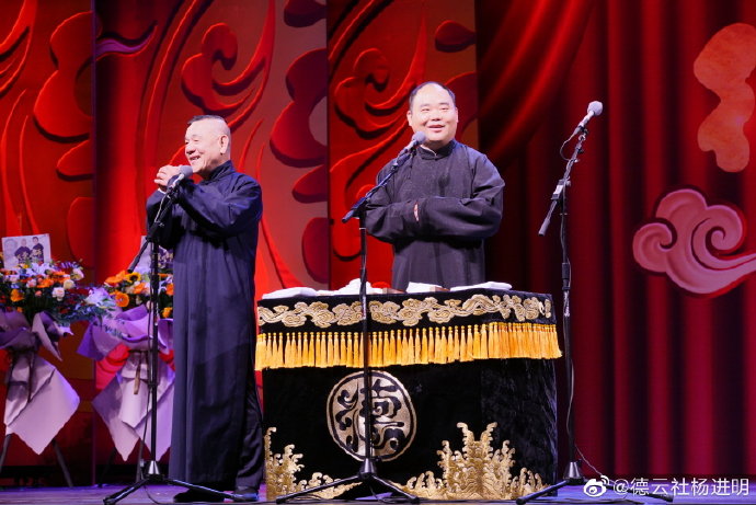 纪念侯耀文专场石富宽夸郭德纲,候耀文石富宽郭德纲访谈