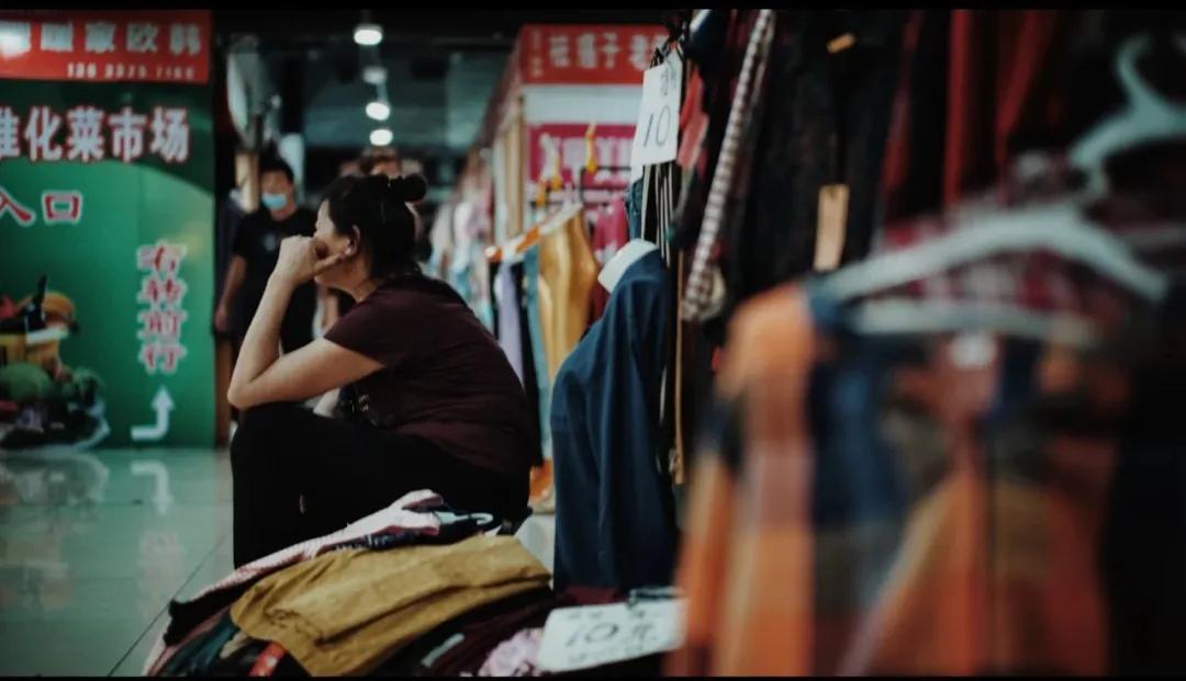 和200个唐山人交谈后，我发现了沉默的真相