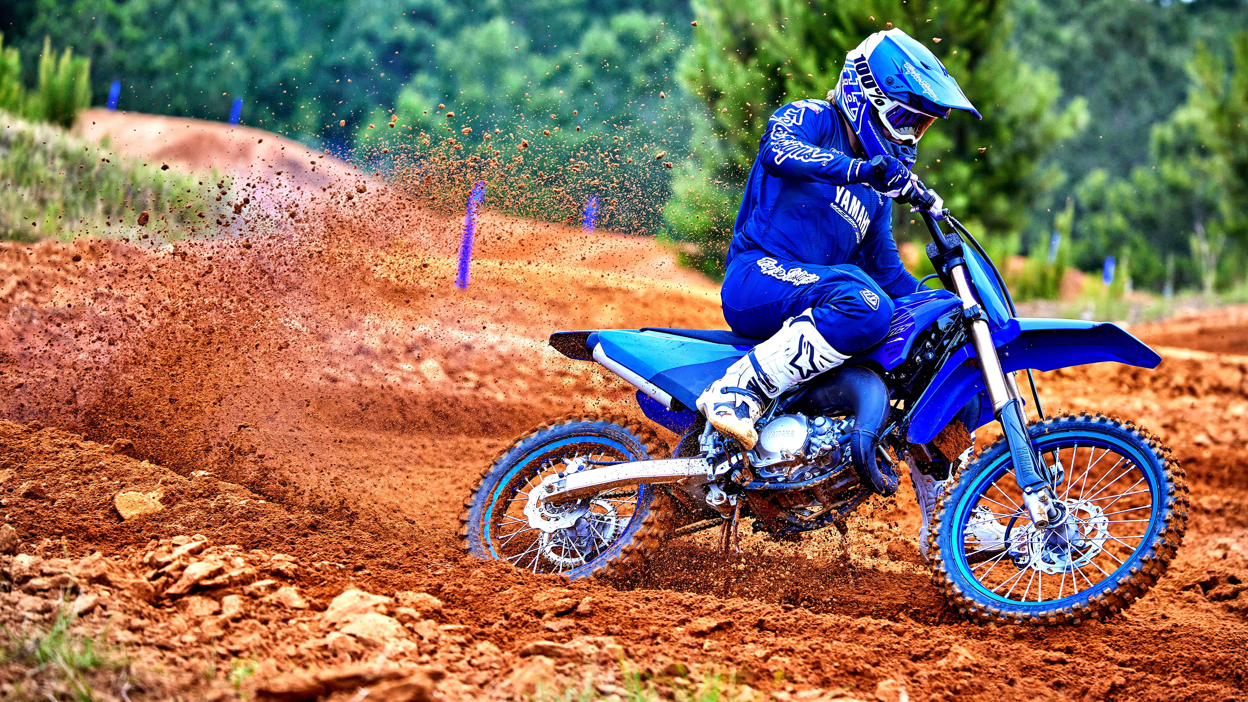 完全颠覆了我对漂移的认识,颠覆了我对比亚迪汽车的认知