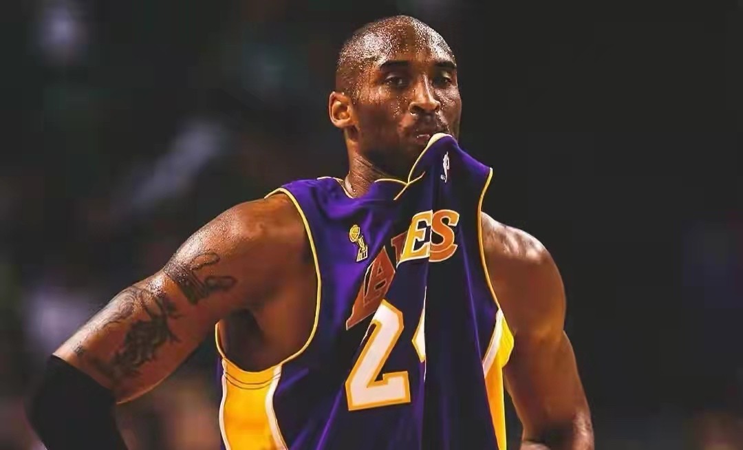 生涯15次入选最佳阵容,10次入选最佳阵容的球员