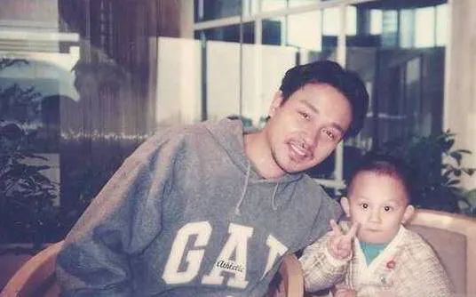 张国荣的风格,张国荣的穿搭到现在依旧是潮流