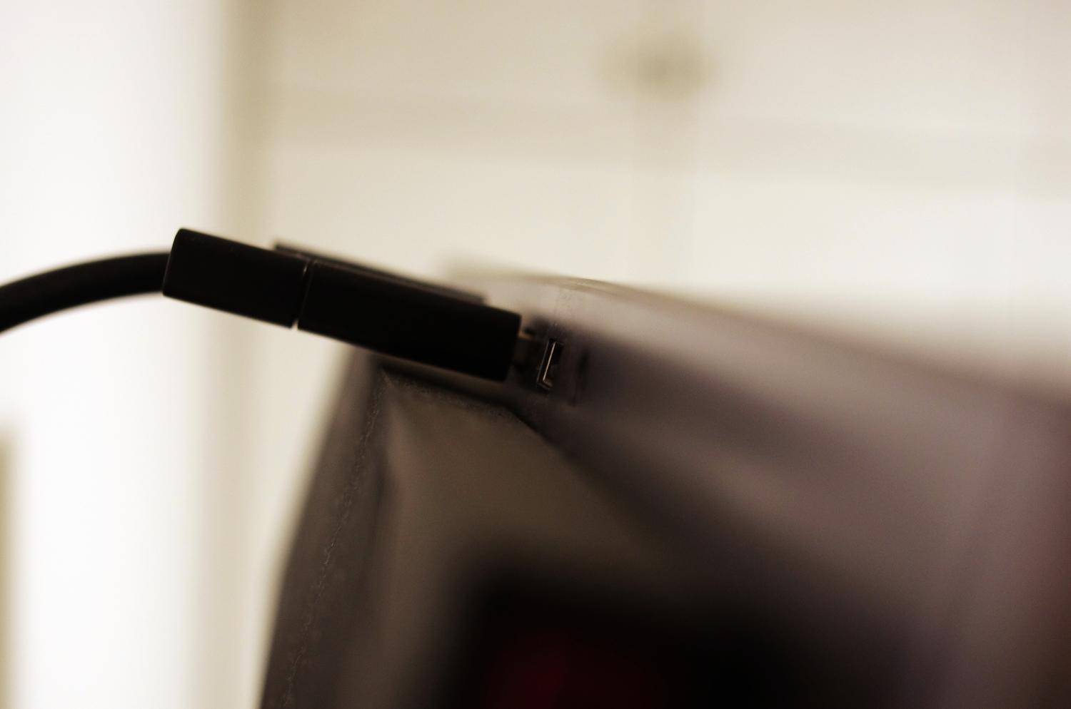 改造投影仪之加装毕亚兹USB3.0一拖四HUB