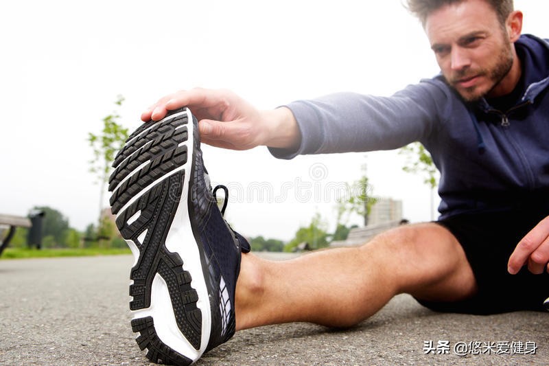 吕良伟扎马步的正确姿势减肥,62岁吕良伟保持身材如同年轻小伙