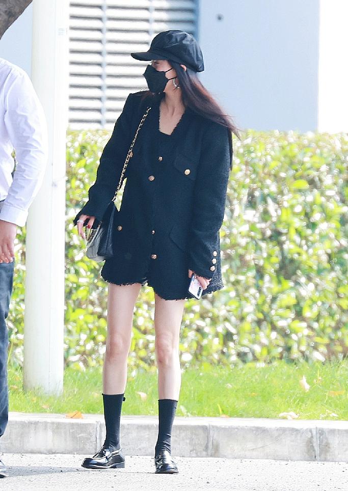 杨幂小白鞋穿搭新中式,杨幂同款流行板鞋搭配图