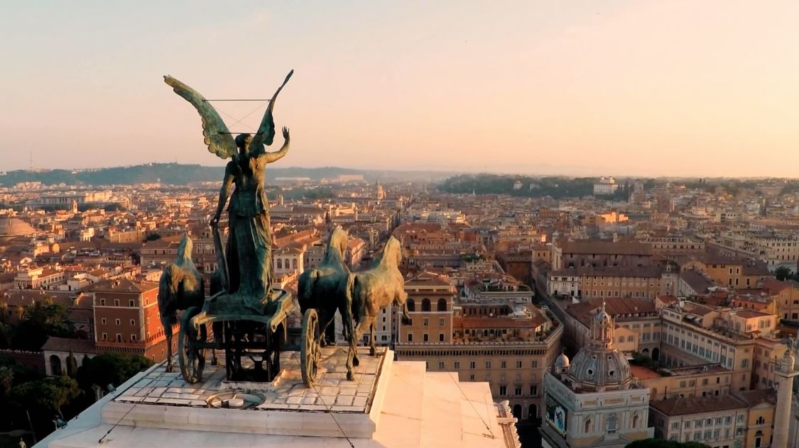 犹太人不信耶稣，来到哭墙的犹太人，都被当场的气氛所感染而落泪